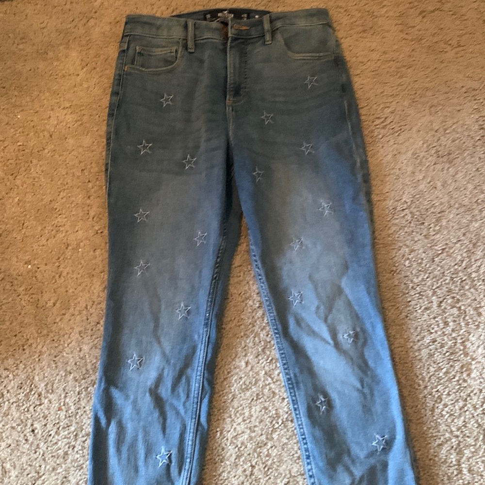 Hollister High rise crop skinny jeans- Cute with Stars